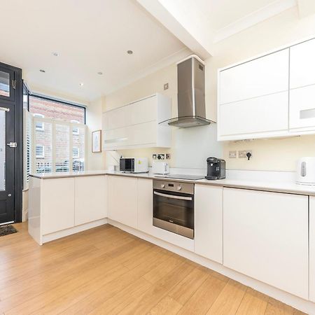 Stylish & Spacious 3 Bed Victorian House Sleeps Up To 7 - Near O2, Museums, Excel, Mazehill Station 12 Mins Direct Into London Bridge Экстерьер фото